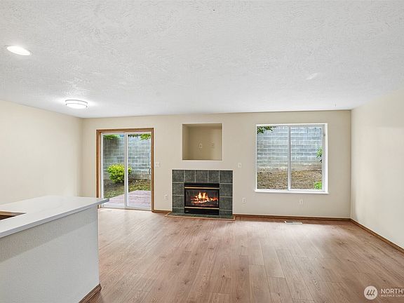 4th image of 2217 NE 137th Court