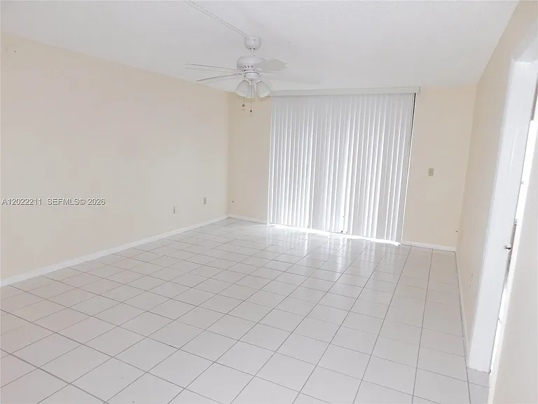 8005 SW 107th Ave #309 — Photo 5