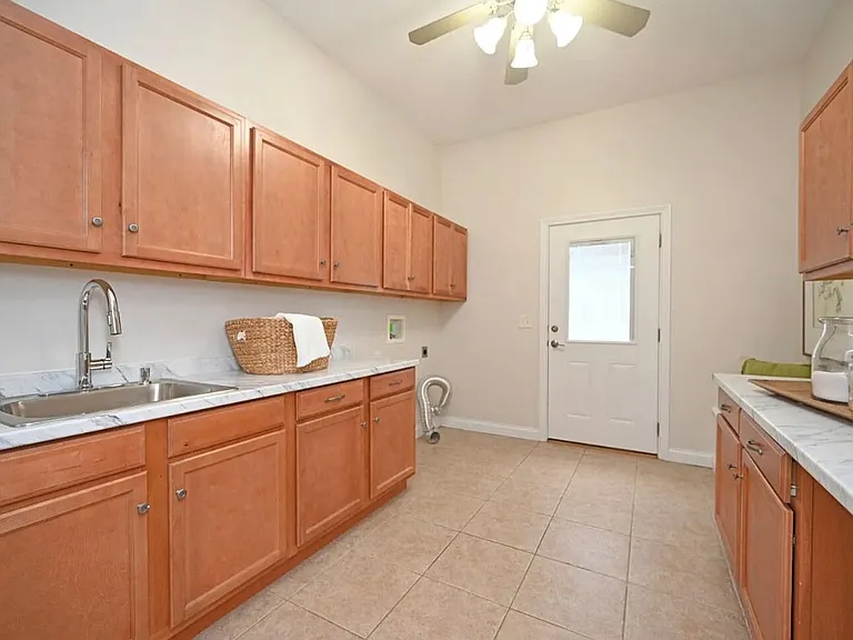 3172 Monticello Way — Photo 10