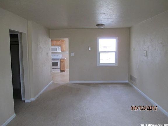 2nd image of 237 N Hale St