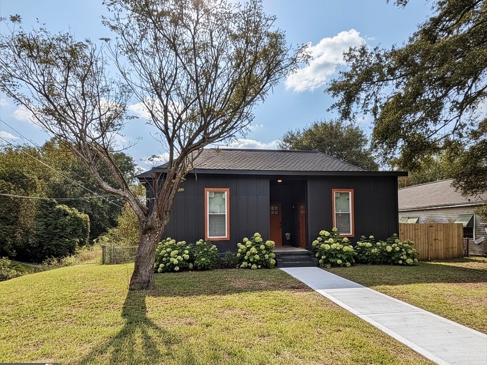 1st image of 808 Center St