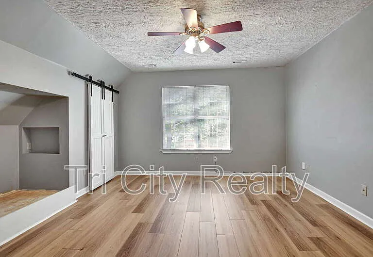 49 Montrose Ln — Photo 52