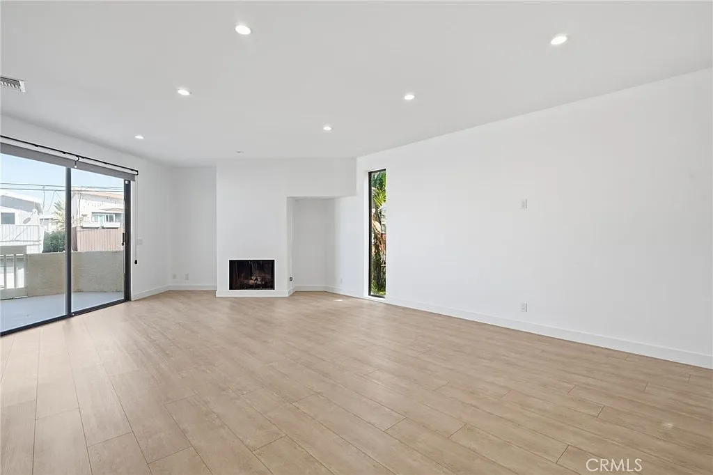 7301 Vista Del Mar Ave — Photo 2