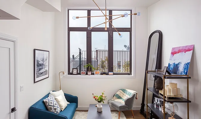 Rented by EXR | media 18