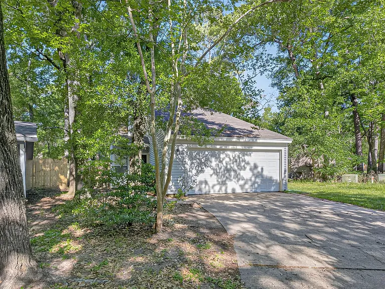 1106 E Red Cedar Cir — Photo 4