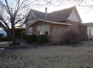 704 S 3rd St, Walters, OK 73572