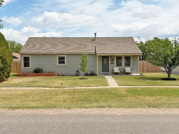204 N Bopp Blvd, Lakin, KS 67860