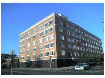 1st image of 3085 Vernon Blvd APT 2J