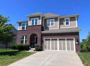 750 Canberra Blvd, Westfield, IN 46074