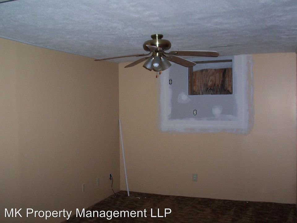 2nd image of 1729 Fairchild Ave APT B