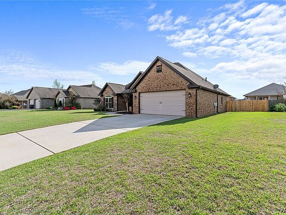 3rd image of 13468 Maple Leaf Cir