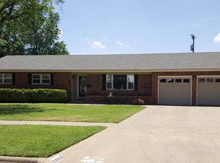 2809 W 18th St, Plainview, TX 79072