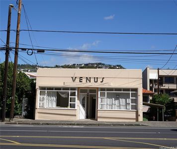 3208 Waialae Ave, Honolulu, HI, 96816