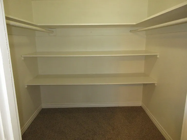 4423 Johnston Ave — Photo 8