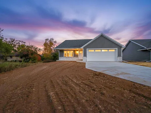 1447 Hoffman Rd, Green Bay, WI 54311