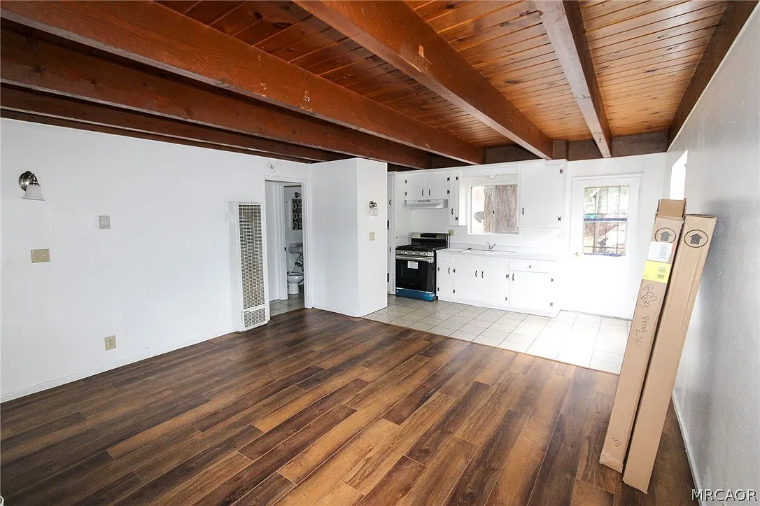 2 bed, 1.0 bath, 660 sqft, $1,400 — Photo 3