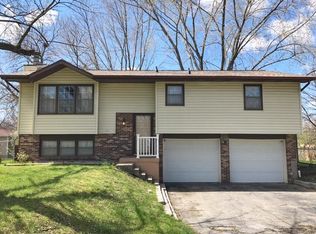 441 N West Park Ln, Columbia, MO 65201