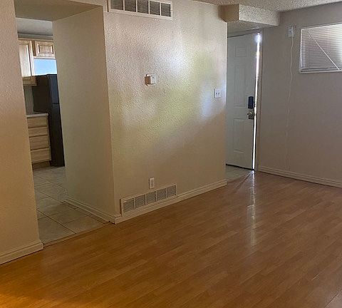 5th image of 615 E 700 S APT 4