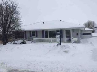 417 W Chapel St, Dodgeville, WI 53533