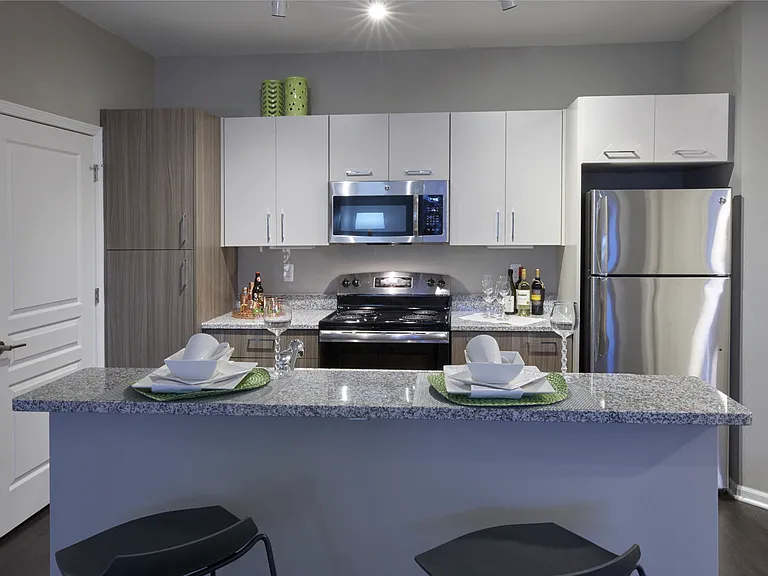 Five Points Apartments — Photo 13