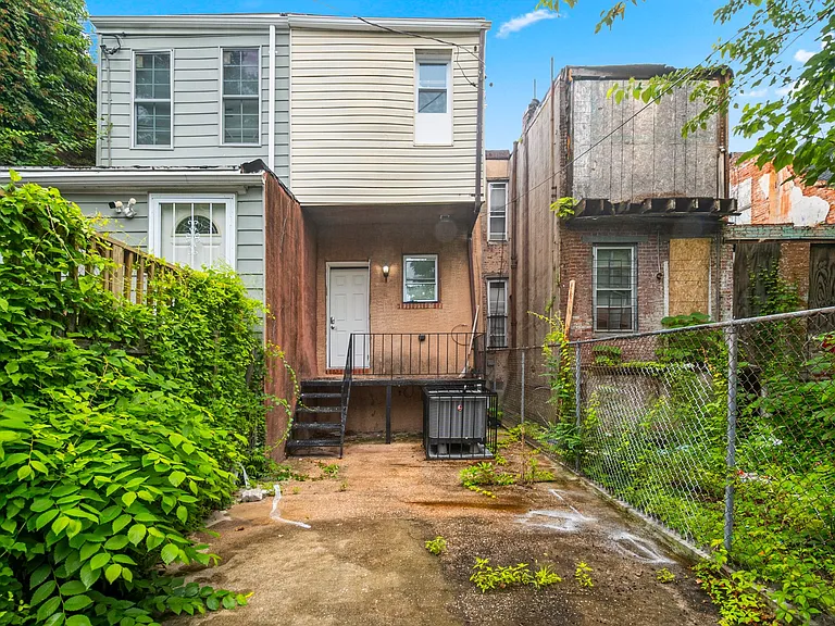 1440 Aisquith St — Photo 24