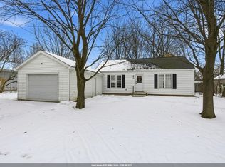 182 N Clinton Ave, Clintonville, WI 54929