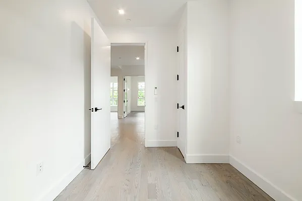 Rented by Twin Group | media 20