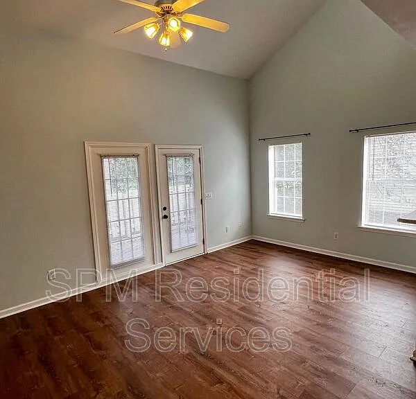 5061 Peachtree Ave — Photo 7