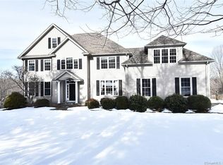 21 Hazel Woods Dr, Woodbury, CT 06798