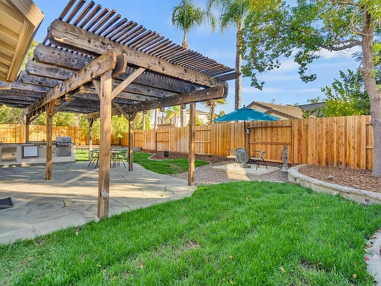 1281 Lorden Ct — Photo 45