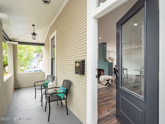 3rd image of 2060 N MARKET Street