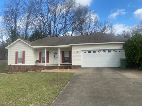 303 Stutts St, Muscle Shoals, AL 35661