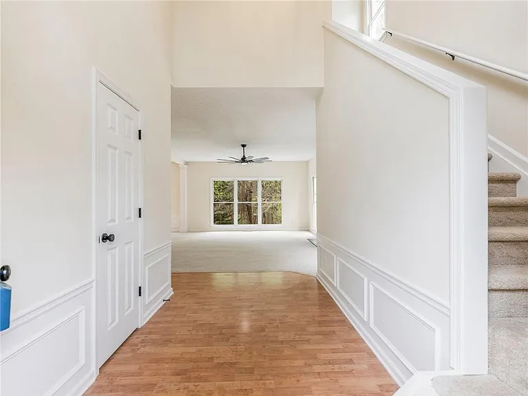 10100 Barston Ct — Photo 2