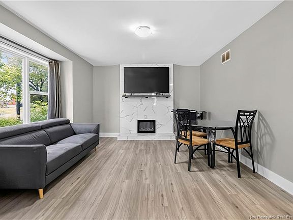 4th image of 11 Derby St