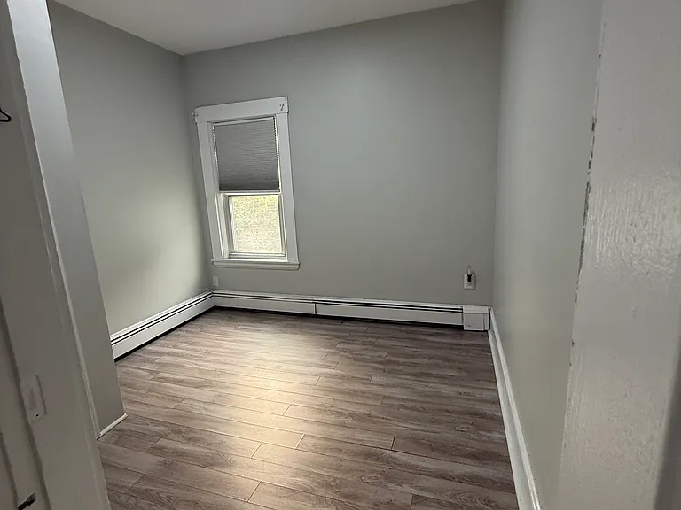 145 Maple St — Photo 16