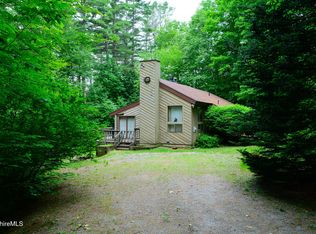 303 Lakeshore Dr, Sandisfield, MA 01255