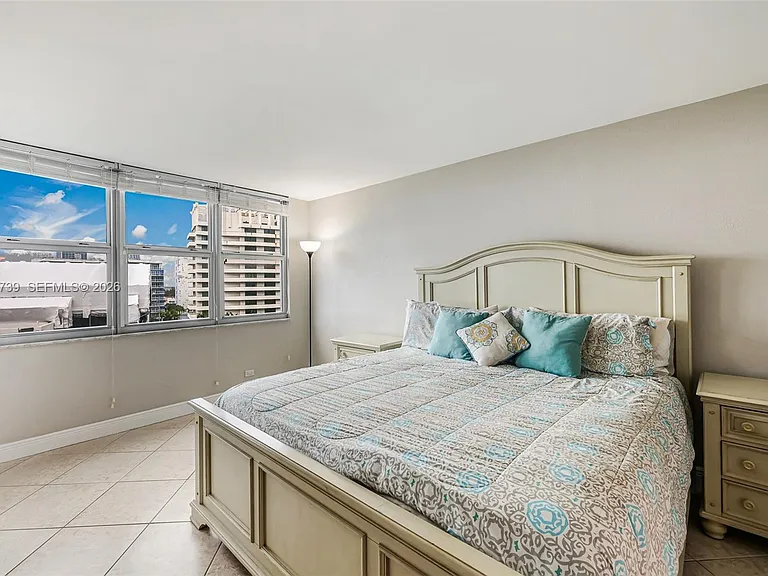 6039 Collins Ave #936 — Photo 20