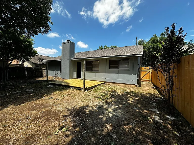 12207 Shropshire Blvd — Photo 18