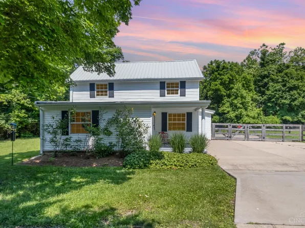 4 Brooklyn Ln, Milford, OH 45150