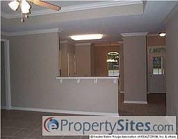 4th image of 712 E Great Heaven Ave