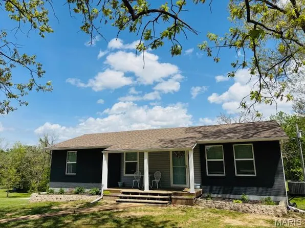 495 Brand Rd, Bourbon, MO 65441