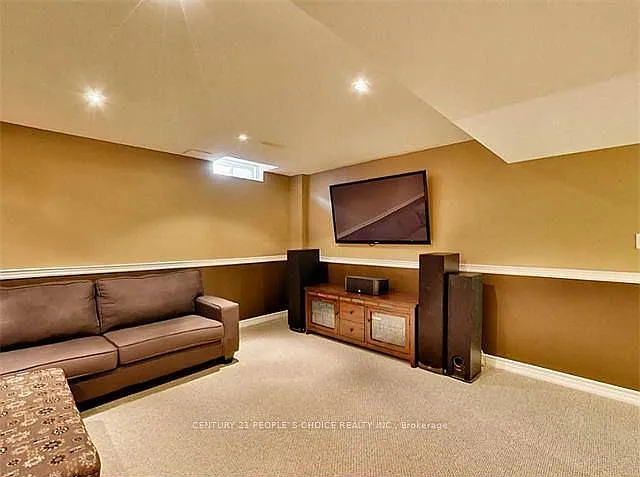 45 Montreal Cir — Photo 11