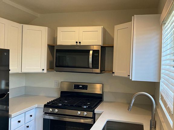3rd image of 1119 San Pascual St APT A