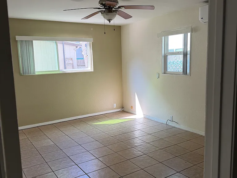 2613 B St #1 — Photo 4