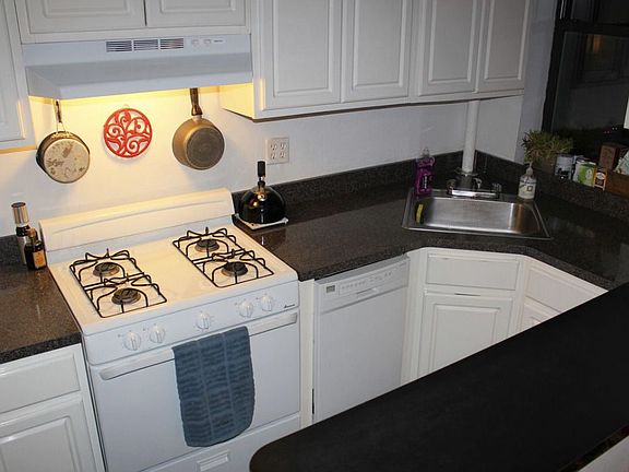 4th image of 316 W 94th St APT 6B