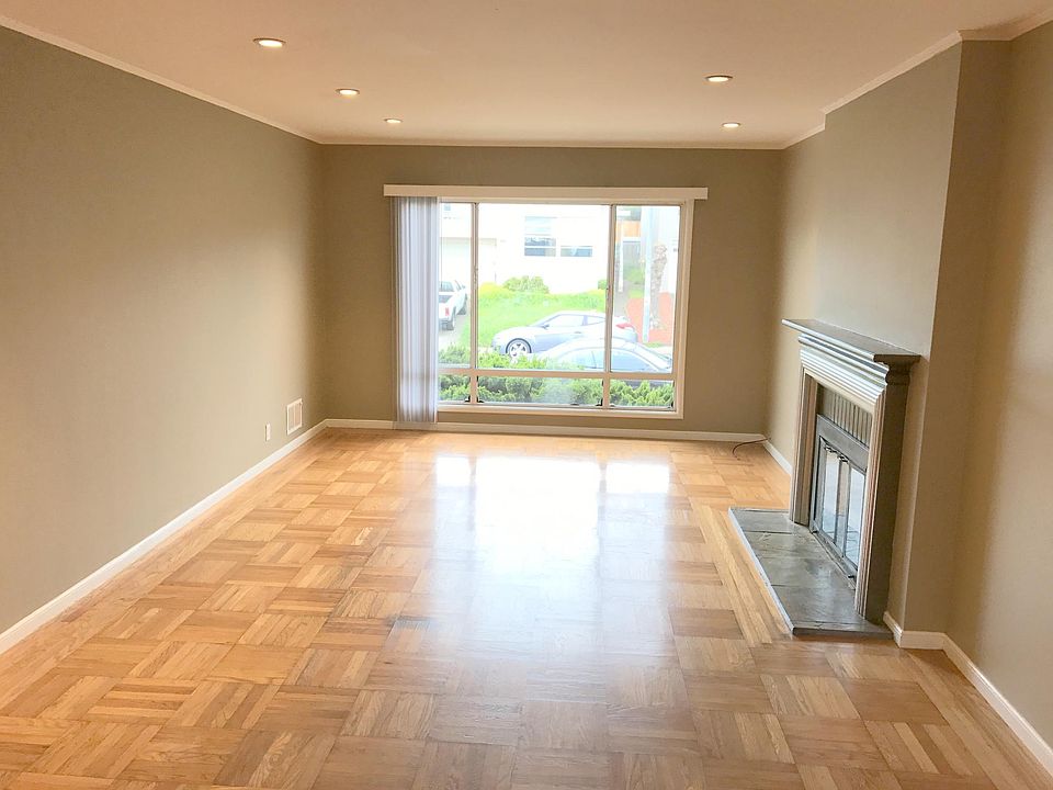 1st image of 24 Fairmont Dr