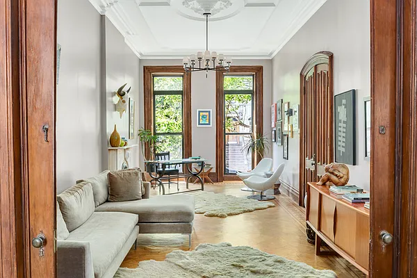 Rented by Compass | media 13