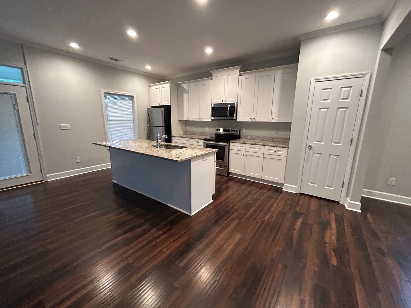 Pre-Leasing For August 6th 2027! — Photo 4