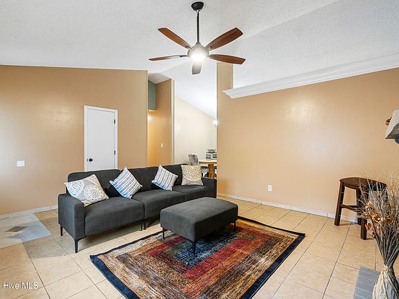 4th image of 203 Savanna Court