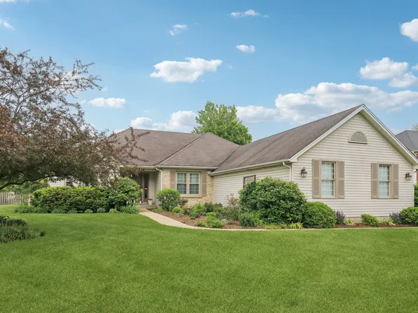 2028 Conde Ct, Batavia, IL 60510